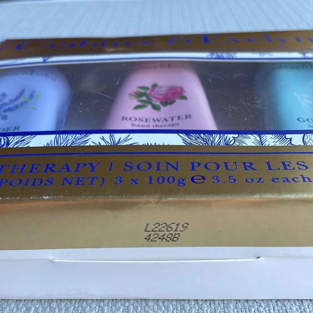 Crabtree & Evelyn Hand Therapy 3 Pack Gift Set - Picture 5 of 11
